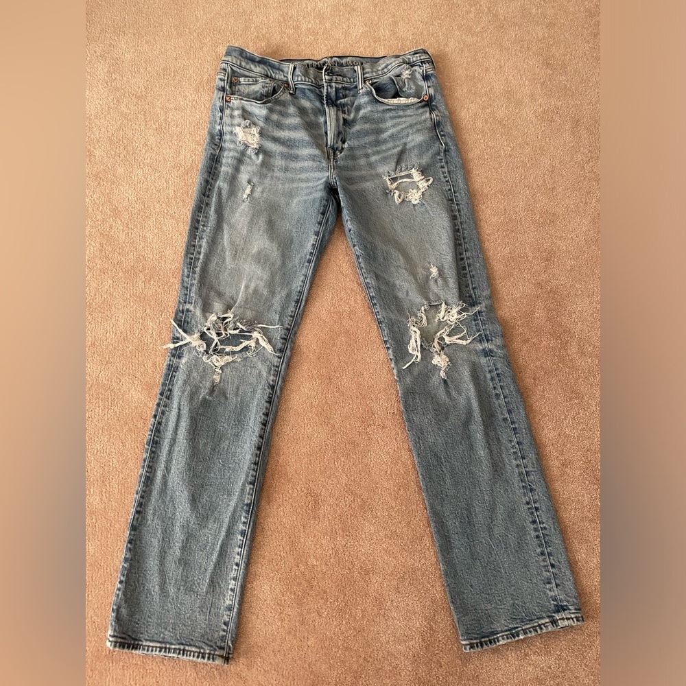 Mens American Eagle Distressed rips / Holes blue jeans 34x36 relaxed straight 👖
